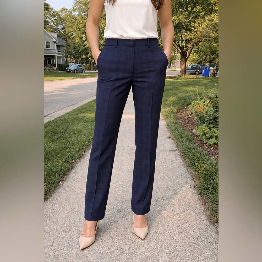 ANN TAYLOR || The Straight In Classic Navy Blue Plaid Women's Pants. Sz. 10